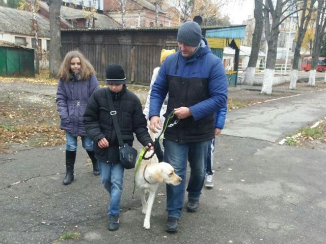 Проект «Канистерапия Харьков» побывал в Харьковской областной специальной гимназии-интернате для слепых детей им. В.Г. Короленко