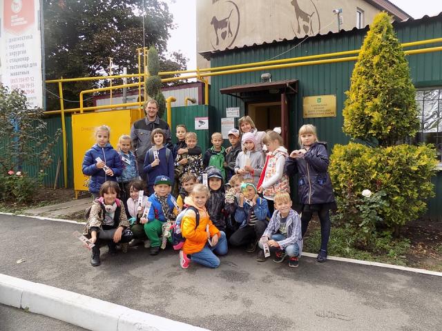 В КП "Центр обращения с животными" провели первую в новом учебном году экскурсию для школьников