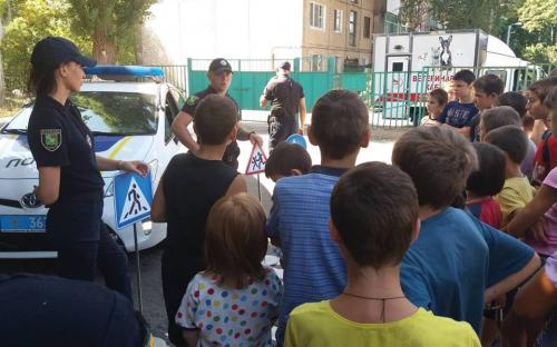 КП "Центр обращения с животными" продолжает развивать социально - образовательный проект "Уроки доброты"  