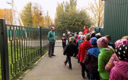 Второклассникам школы № 90 была проведена экскурсия по Центру обращения с животными