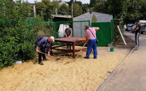 КП "Центр обращения с животными" установлен домик для кошек в pet-friendly дворе по улице Библика, 1А в г. Харькове