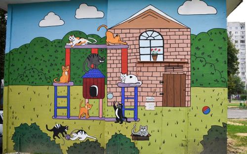 Граффити о животных нарисовали в pet-friendly дворе по ул. Библика, 1а