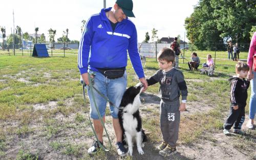 На Салтовке состоялось благотворительное мероприятие, посвященное питомцам Харьковского муниципального приюта для бездомных животных